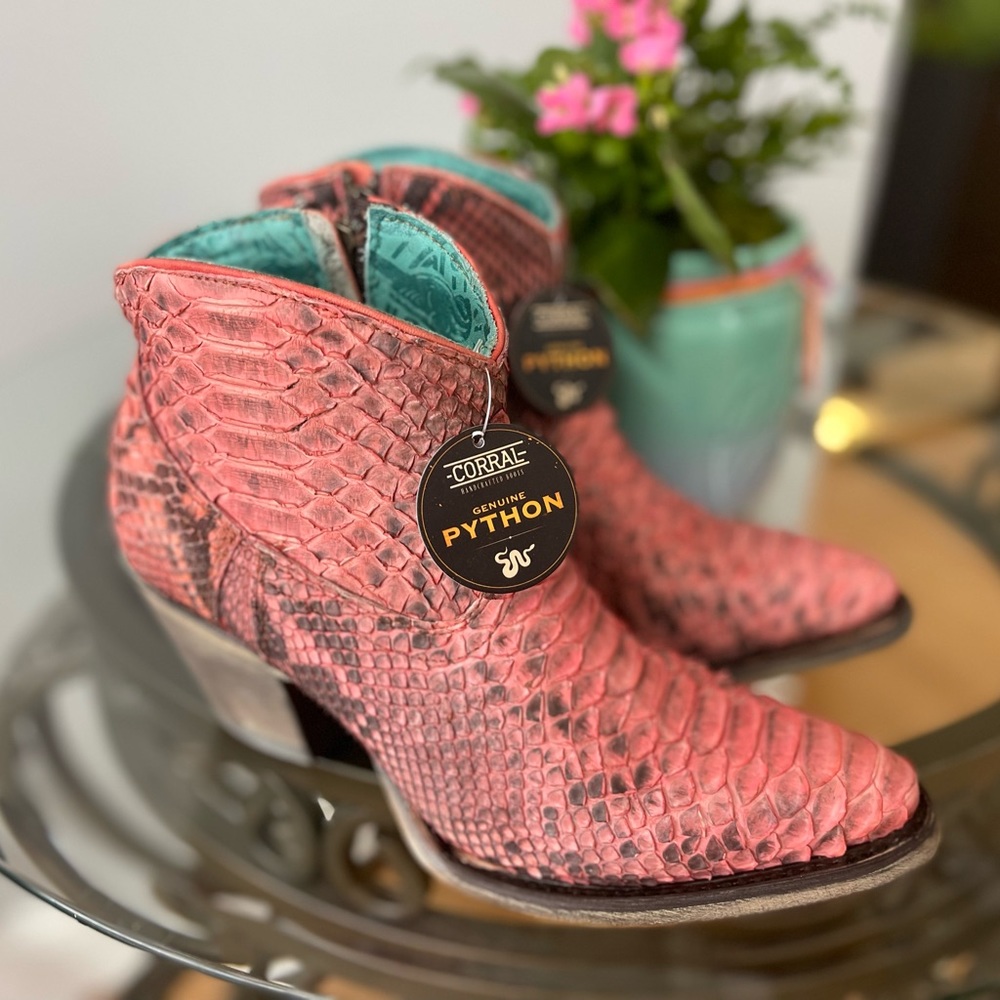 Corral Ladies Western Bootie Python - Picture 2 of 5